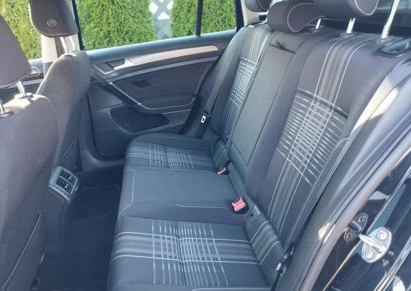 Volkswagen Golf cena 38900 przebieg: 198000, rok produkcji 2015 z Szczucin małe 596